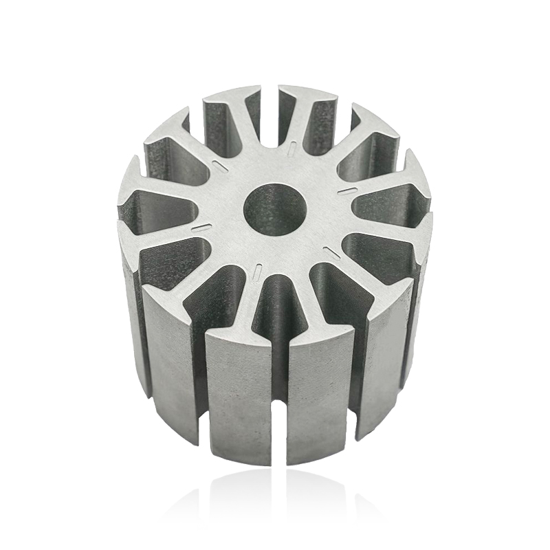 Hogyan járul hozzá a vízszivattyú motor állórésze és a forgórész magja a nyomaték stabilitásához és a vízszivattyú motorjának zökkenőmentes indítási teljesítményéhez?