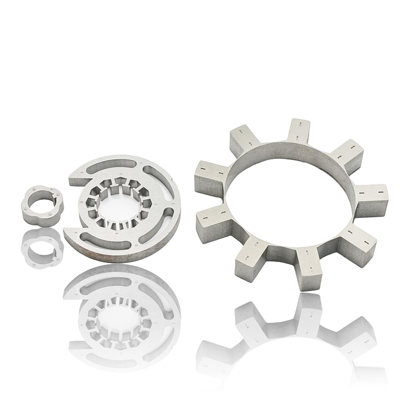 Hogyan járul hozzá a motor állórész és a forgórész mag a motor indítási teljesítményéhez és a tranziens reakciókhoz?